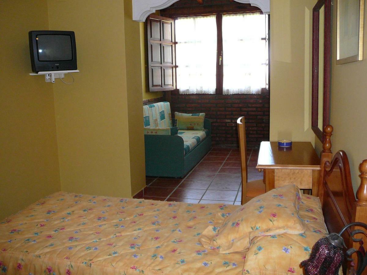 Posada Las Anjanas Tagle Buitenkant foto