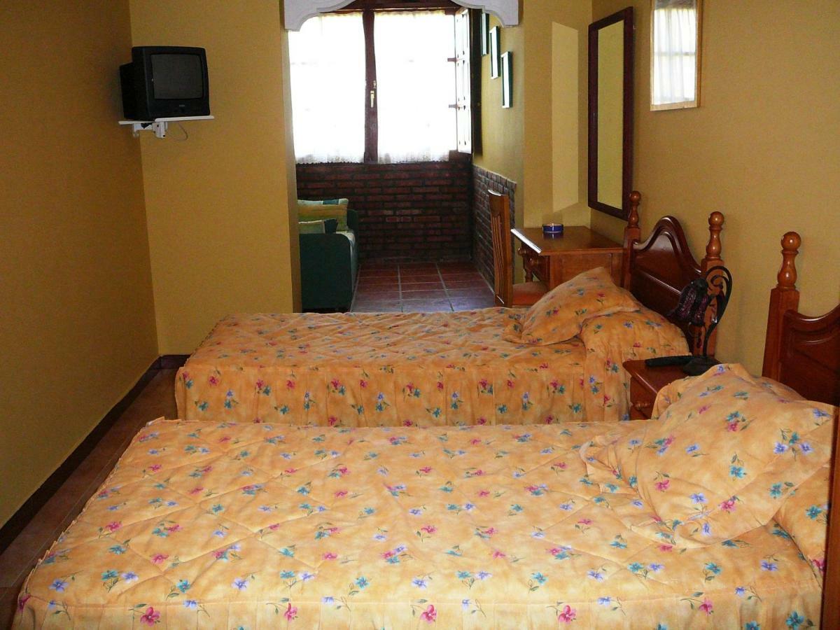 Posada Las Anjanas Tagle Buitenkant foto
